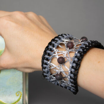 Armband mit Makramee-Technik, handmade